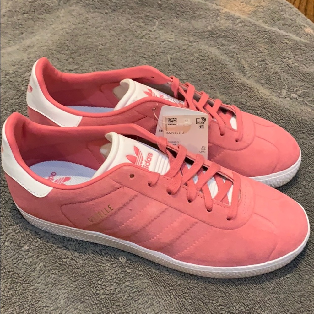 Adidas Gazelle Kids US 5 (fits like women US 7)